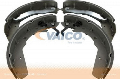 VAICO v100459 -  Комплект тормозных колодок