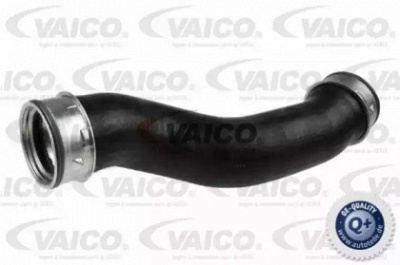 VAICO v104383 -  Трубка нагнетаемого воздуха