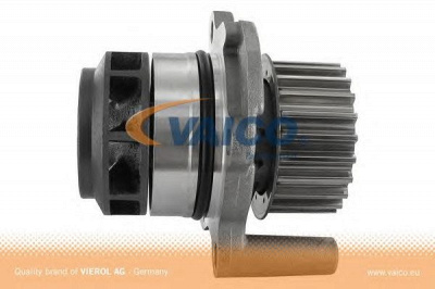 VAICO v10500621 -  Водяной насос