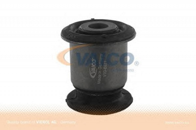 VAICO v106071 -  Подвеска, рычаг независимой подвески колеса