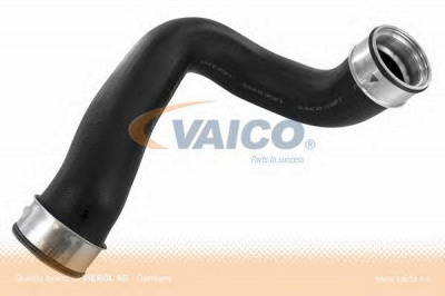 VAICO v301784 -  Трубка нагнетаемого воздуха