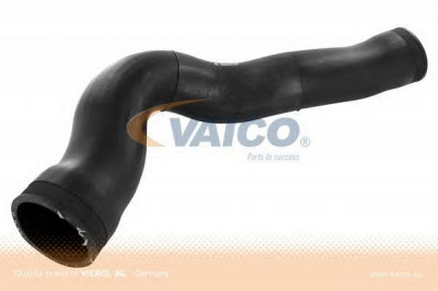 VAICO v302239 -  Трубка нагнетаемого воздуха