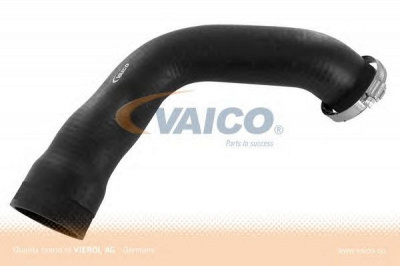 VAICO v302243 -  Трубка нагнетаемого воздуха