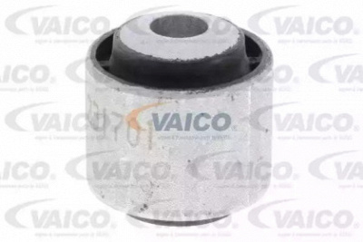 VAICO v302776 -  Подвеска, рычаг независимой подвески колеса
