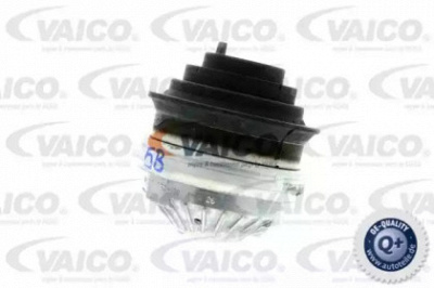 VAICO v3073911 -  Подвеска, двигатель