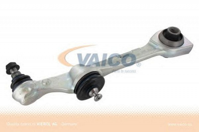 VAICO v3076271 -  Рычаг независимой подвески колеса, подвеска колеса