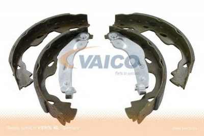 VAICO v424135 -  Комплект тормозных колодок