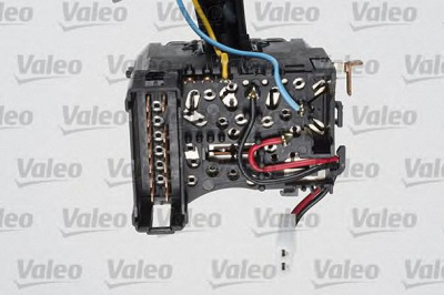 VALEO 251607 -  Выключатель на колонке рулевого управления