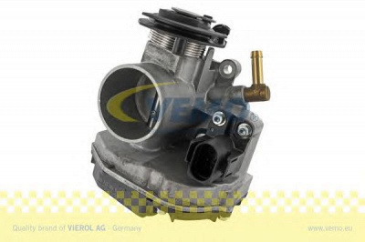 VEMO v108100021 -  Патрубок дроссельной заслонки