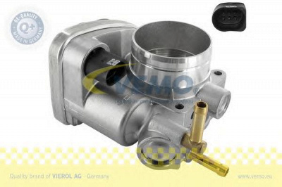 VEMO v10810070 -  Патрубок дроссельной заслонки