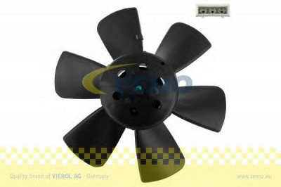 VEMO v15011813 -  Вентилятор, охлаждение двигателя