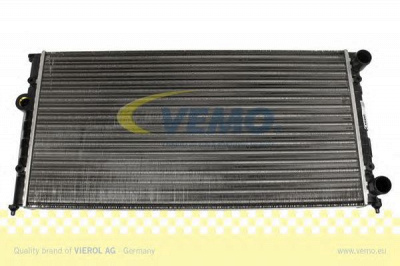 VEMO v15605012 -  Радиатор, охлаждение двигателя