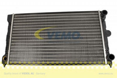 VEMO v15605020 -  Радиатор, охлаждение двигателя