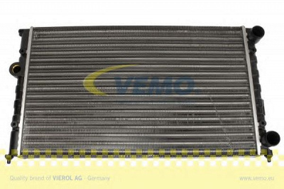 VEMO v15605031 -  Радиатор, охлаждение двигателя