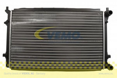 VEMO v15605049 -  Радиатор, охлаждение двигателя