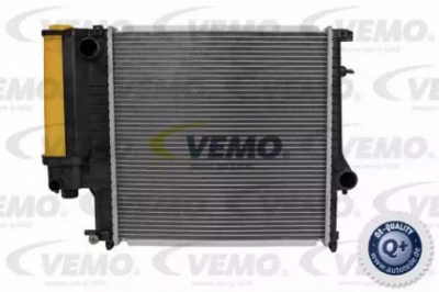 VEMO v20601514 -  Радиатор, охлаждение двигателя