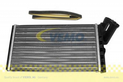 VEMO v22610003 -  Теплообменник, отопление салона