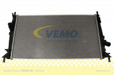 VEMO v25600007 -  Радиатор, охлаждение двигателя