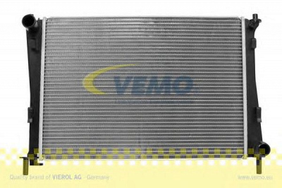 VEMO v25600018 -  Радиатор, охлаждение двигателя