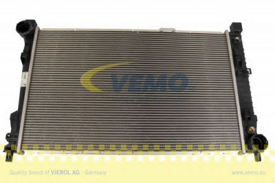 VEMO v30601277 -  Радиатор, охлаждение двигателя
