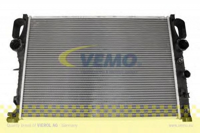 VEMO v30601278 -  Радиатор, охлаждение двигателя