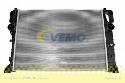 VEMO v30601293 -  Радиатор, охлаждение двигателя