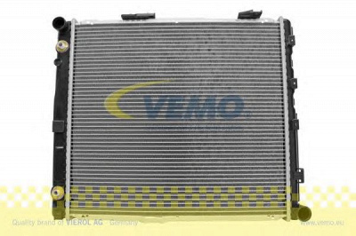 VEMO v30601307 -  Радиатор, охлаждение двигателя