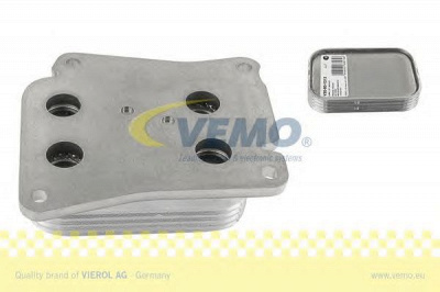VEMO v30601313 -  масляный радиатор, двигательное масло