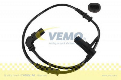VEMO v30720145 -  Датчик, частота вращения колеса