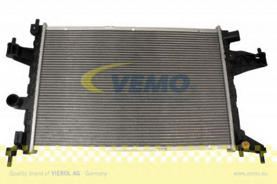 VEMO v40602013 -  Радиатор, охлаждение двигателя
