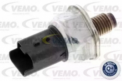 VEMO v46720132 - Датчик, давление масла