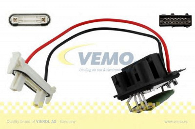 VEMO v46790017 -  Регулятор, вентилятор салона