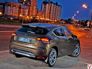Яркий дизайн Citroen DS4 отлично вписывается в любой пейзаж. Водитель должен быть готов к повышенному вниманию на улицах, поэтому обладать такой машиной готов далеко не каждый. 