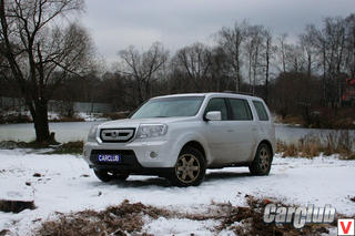 Внешний вид  Honda   Pilot  без претензий на дизайнерские изыски. Большой, «квадратный» а<span style=
