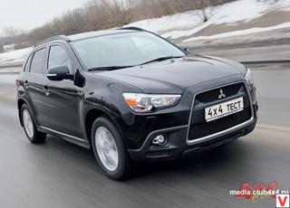 На асфальте Mitsubishi не хватает собранности подвески и рулевого управления