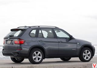 BMW X5 2010 год