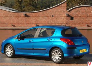 Peugeot 308 2008 год