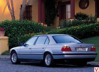 BMW 2001 год