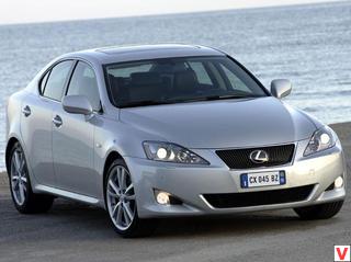 Lexus IS 2005 год