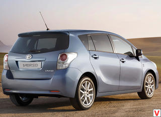 Toyota Verso 2009 год