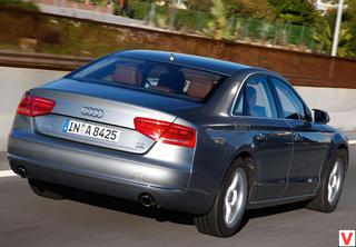 Audi A8 2010 год