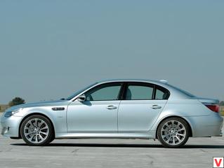 BMW M5 2005 год
