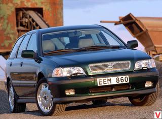 Volvo V40 1996 год