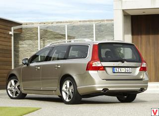 Volvo V70 2009 год
