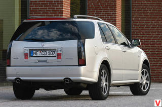 Cadillac SRX 2004 год