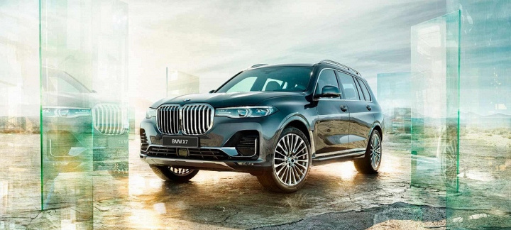 BMW X7 - пространство для главного.